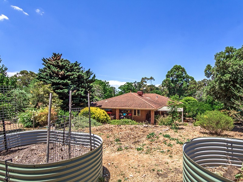2 Harris Place, Jarrahdale WA 6124