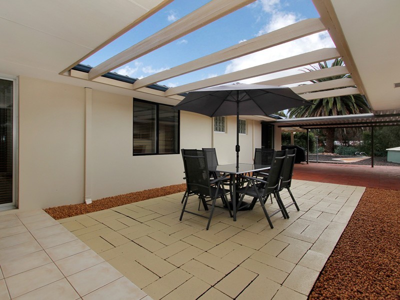 11 Passmore Street, Southern River WA 6110