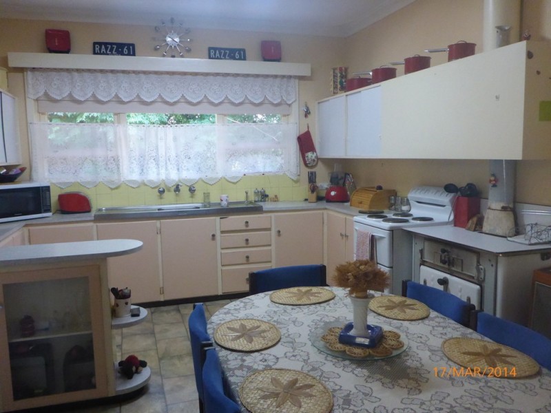 33 Fifth Road, Armadale WA 6112