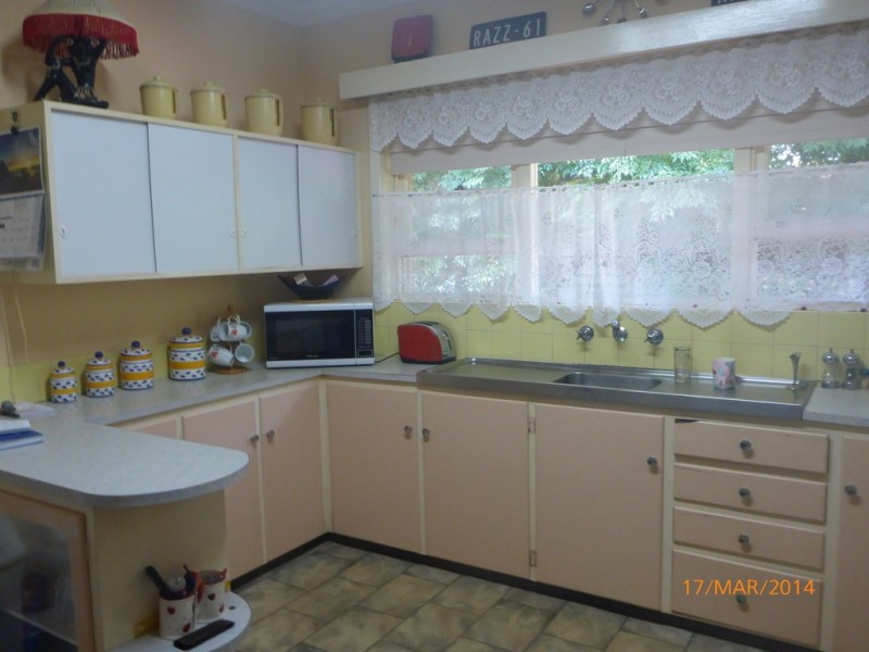 33 Fifth Road, Armadale WA 6112