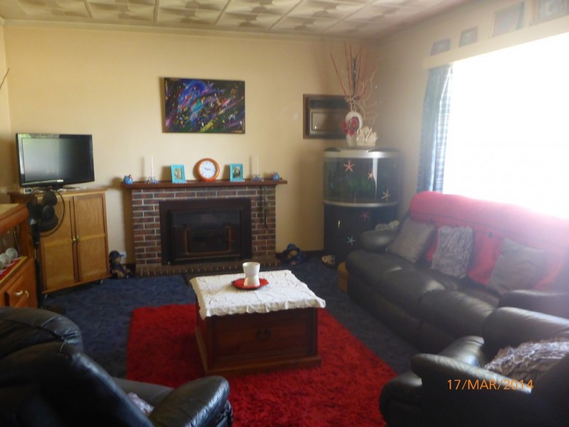 33 Fifth Road, Armadale WA 6112