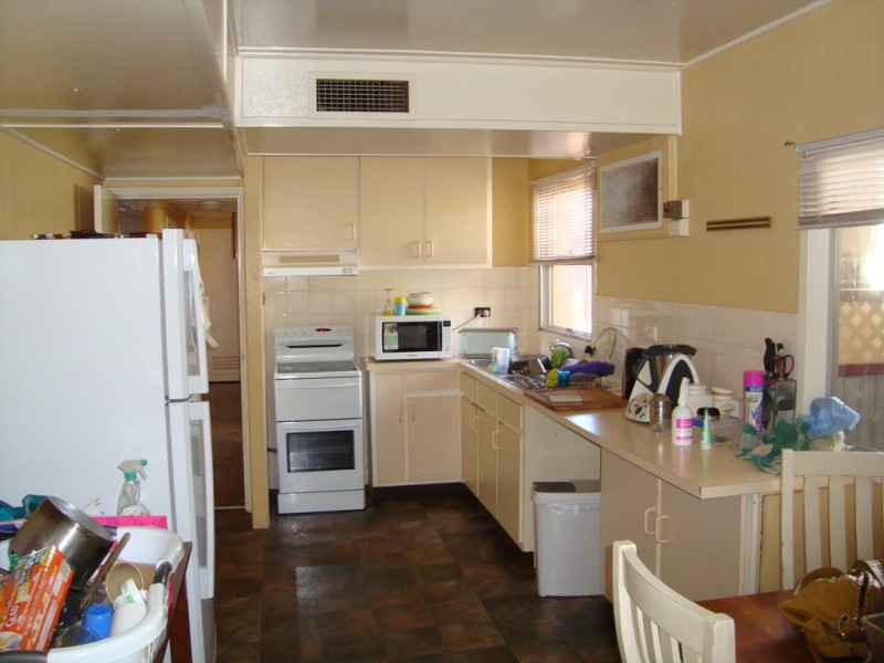 16 Windamarra Dve, Newman WA 6753