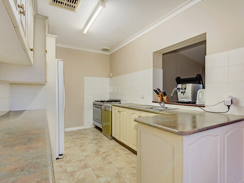 582 Henderson Rd, Hopeland WA 6125