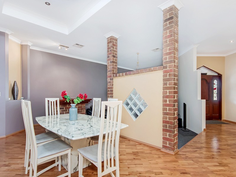 75 Spears Drive, Oakford WA 6121