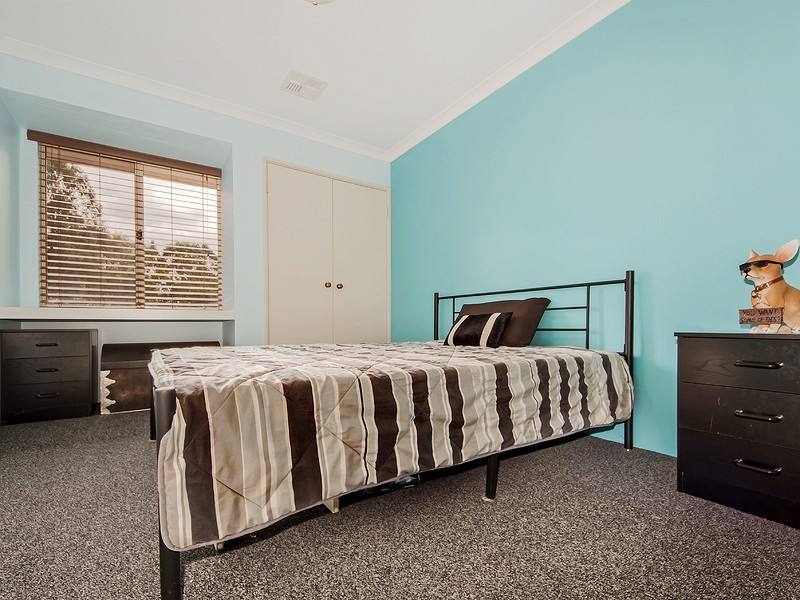 75 Spears Drive, Oakford WA 6121