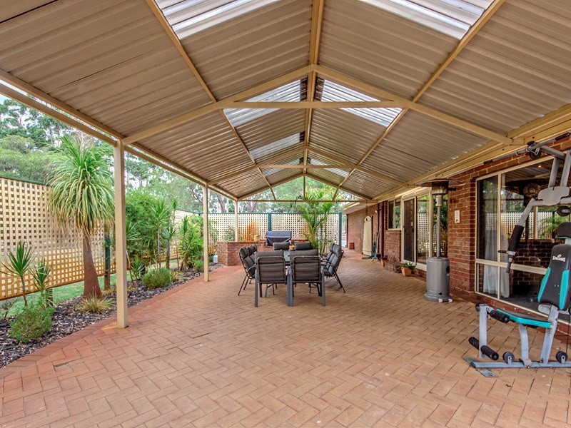 75 Spears Drive, Oakford WA 6121