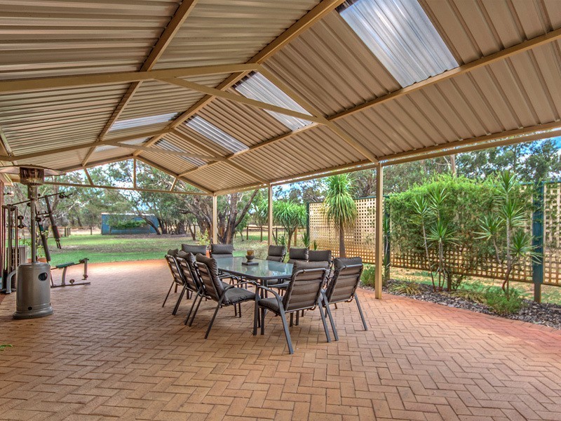 75 Spears Drive, Oakford WA 6121