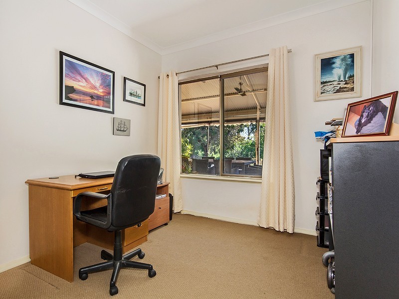 19 Bernborough way, Darling Downs WA 6122