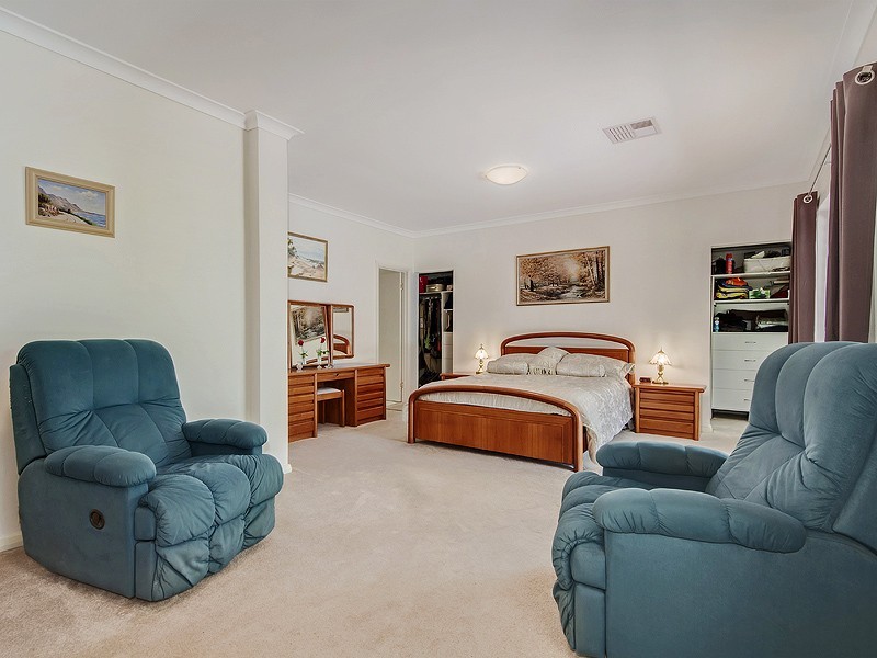 19 Bernborough way, Darling Downs WA 6122