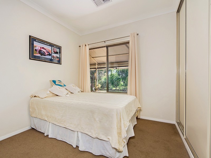 19 Bernborough way, Darling Downs WA 6122