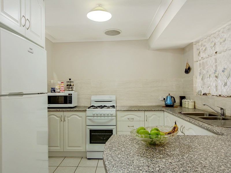 7 Montrose Circle, Camillo WA 6111