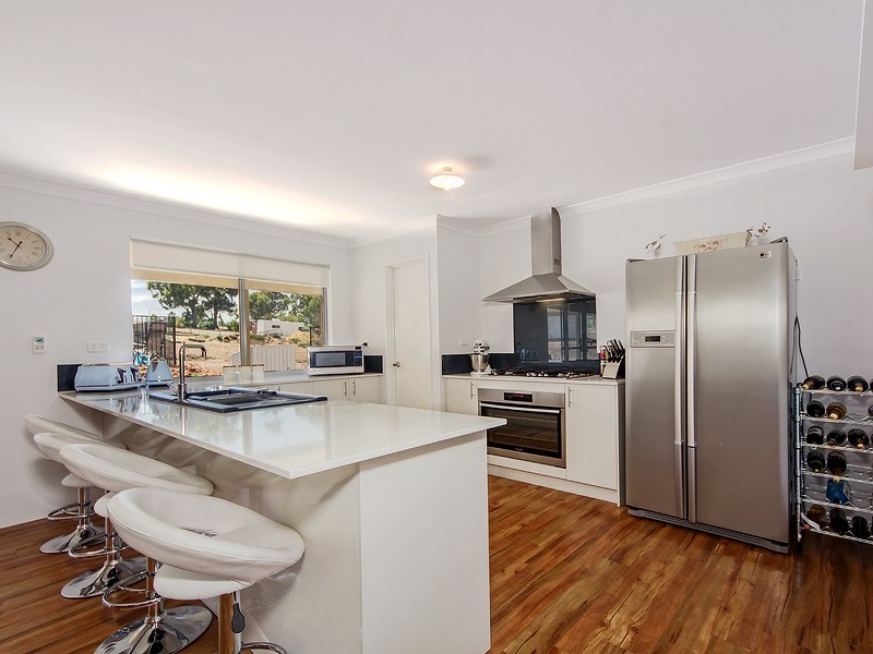 36 Coral Vine Loop, Jarrahdale WA 6124