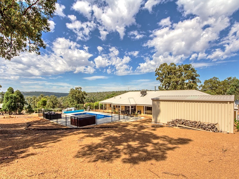 36 Coral Vine Loop, Jarrahdale WA 6124