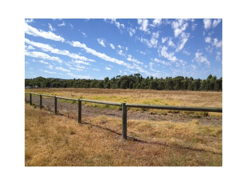 9 Lampiter Drive, Mardella WA 6125