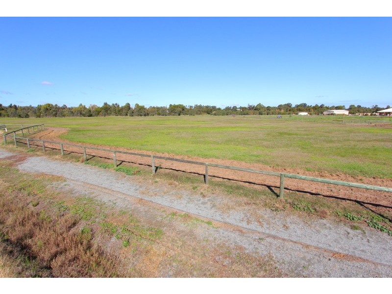 9 Lampiter Drive, Mardella WA 6125