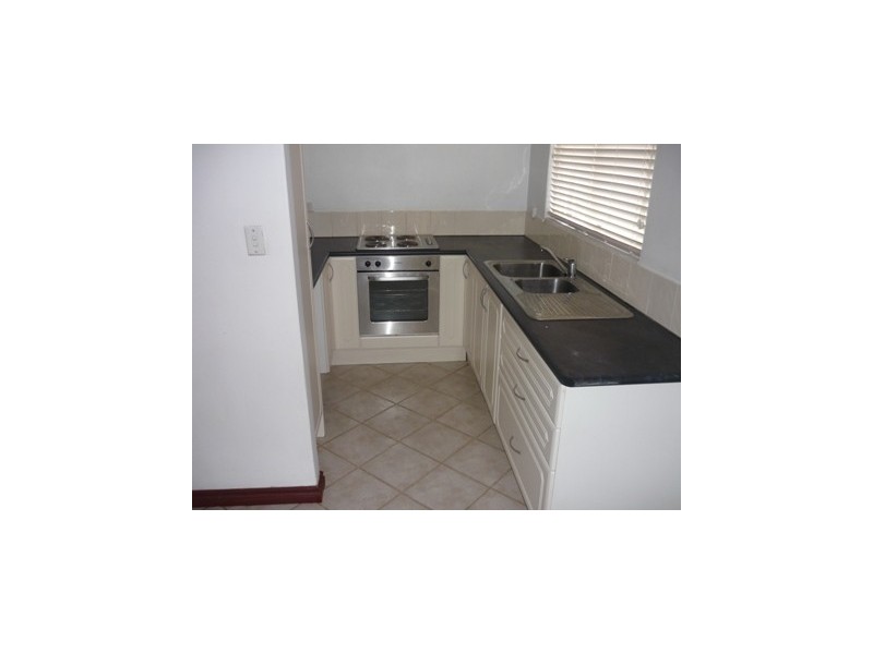 33 O’Sullivan Drive, Camillo WA 6111