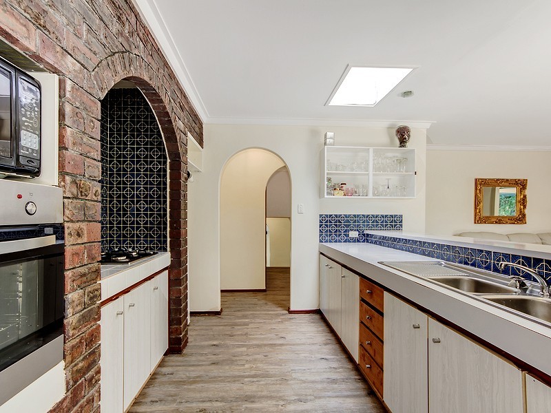 25 Jade Street, Mount Richon WA 6112