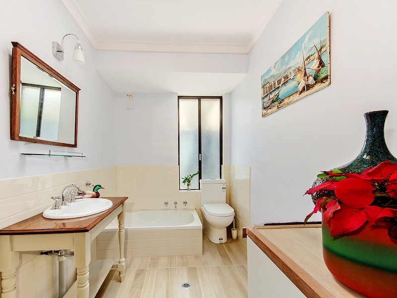 25 Jade Street, Mount Richon WA 6112