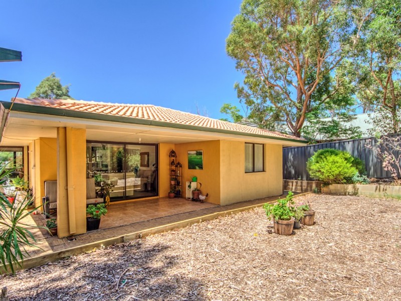 25 Jade Street, Mount Richon WA 6112