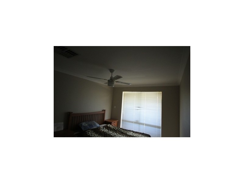 35 Grafham Street, Brookdale WA 6112