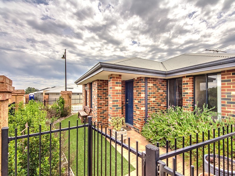 12 Newhaven Parade, Byford WA 6122