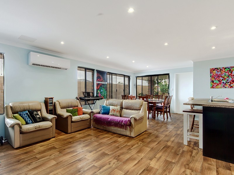 12 Newhaven Parade, Byford WA 6122