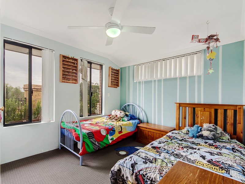 12 Newhaven Parade, Byford WA 6122