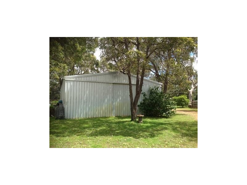 100 Lowlands Road, Mardella WA 6125