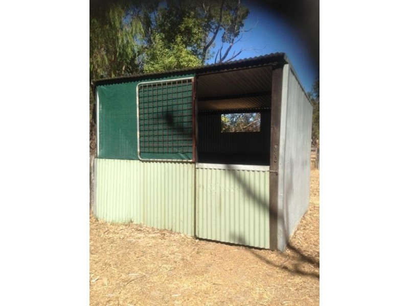 100 Lowlands Road, Mardella WA 6125