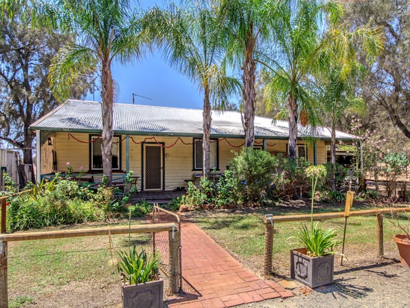 100 Lowlands Road, Mardella WA 6125