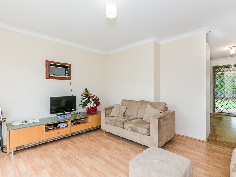 25 Lemon Grove, Seville Grove WA 6112