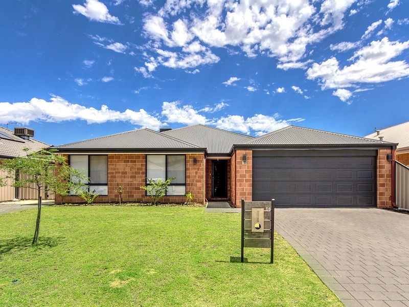 14 Calneggia Drive, Byford WA 6122
