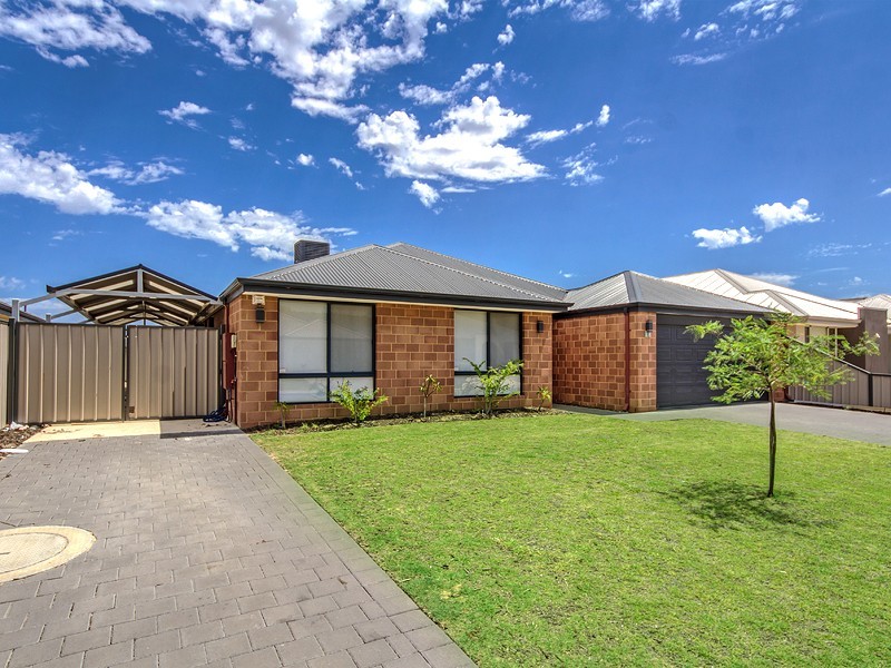 14 Calneggia Drive, Byford WA 6122