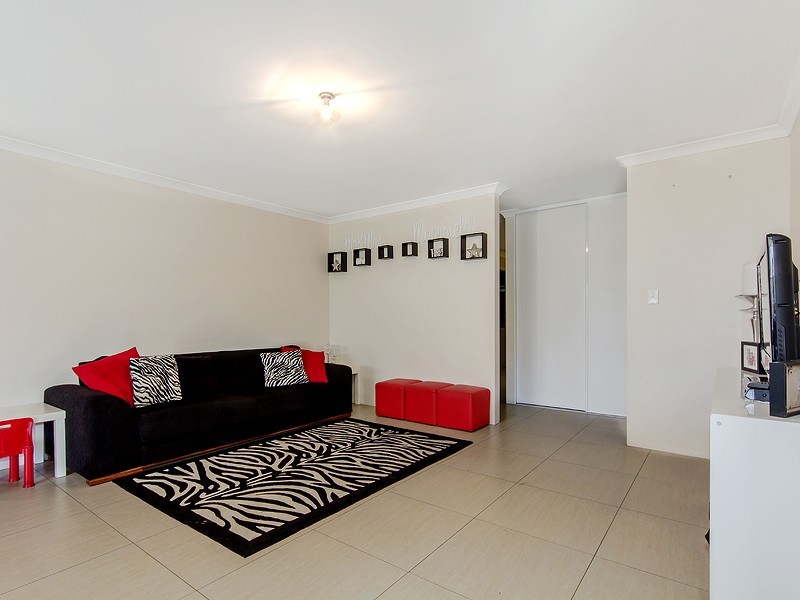 14 Calneggia Drive, Byford WA 6122