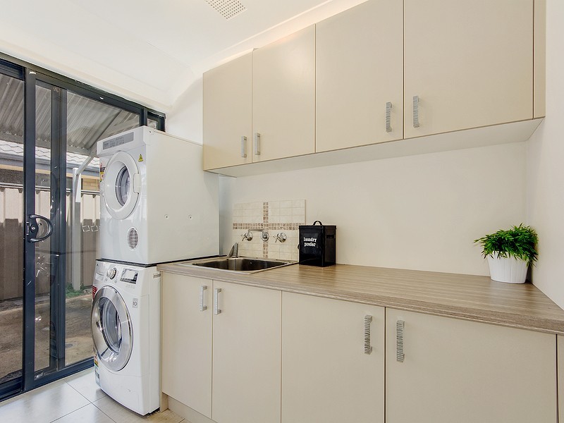 14 Calneggia Drive, Byford WA 6122