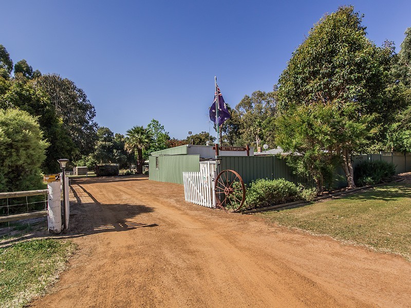 2 Absolon Street, Mundijong WA 6123