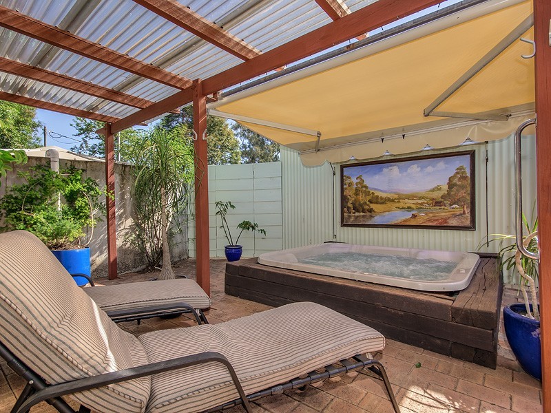 2 Absolon Street, Mundijong WA 6123