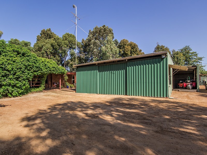 2 Absolon Street, Mundijong WA 6123