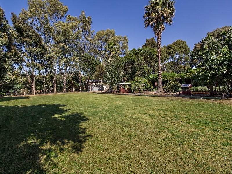 2 Absolon Street, Mundijong WA 6123