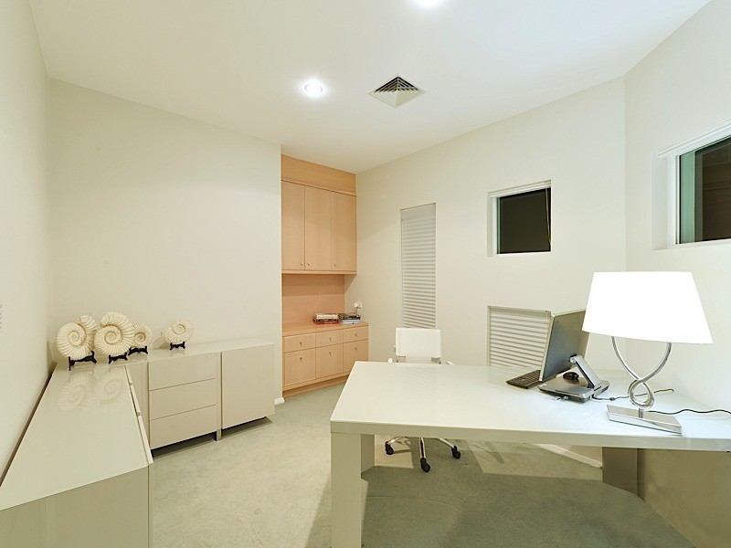 17 Rushton Tce, Mount Nasura WA 6112