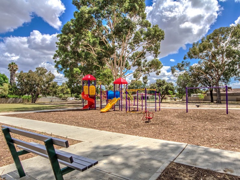 12A Cheritons Place, Armadale WA 6112