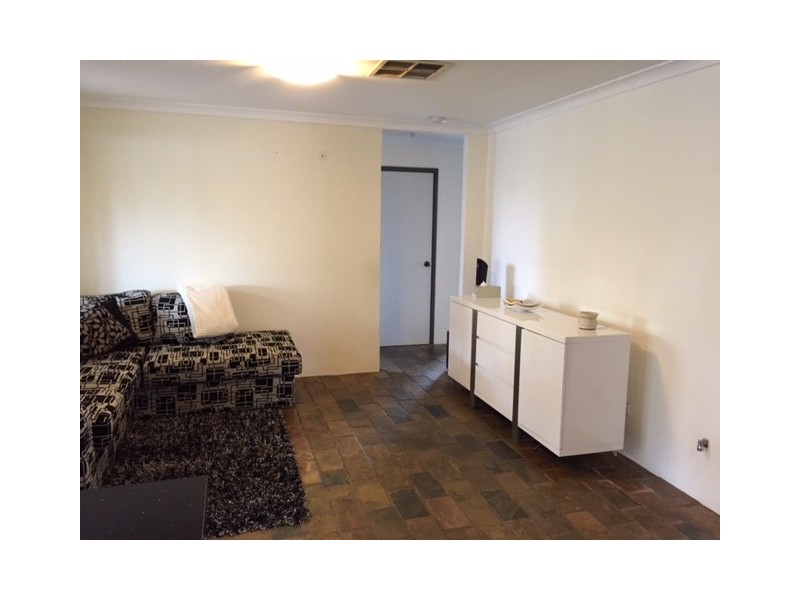 32 Riverside Lane, Seville Grove WA 6112