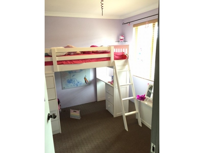 32 Riverside Lane, Seville Grove WA 6112