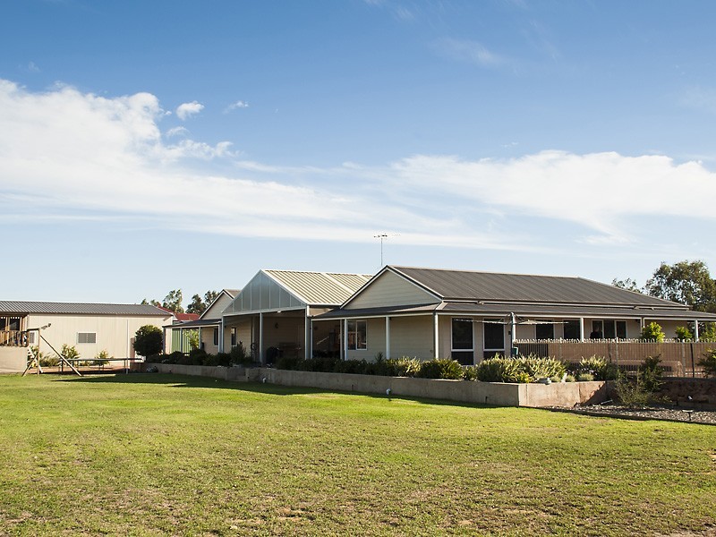 127 Lefroy Street, Serpentine WA 6125