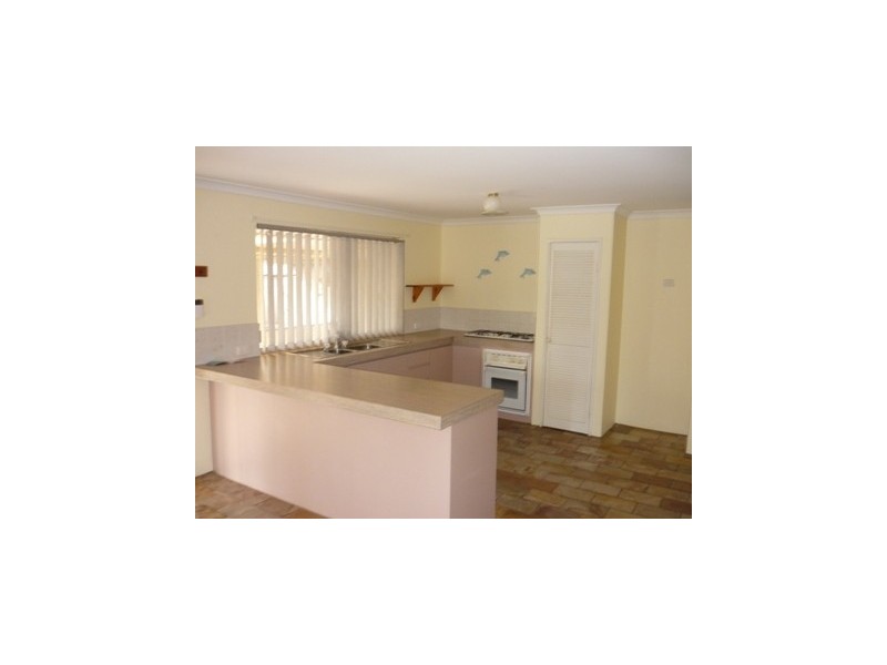 33 Bodicoat Dve, Brookdale WA 6112