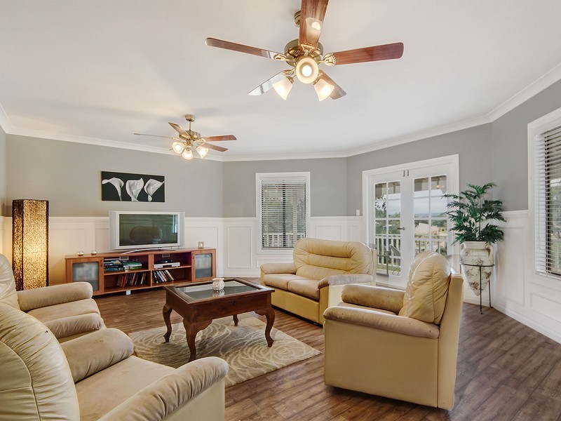 72 Country Drive, Oakford WA 6121