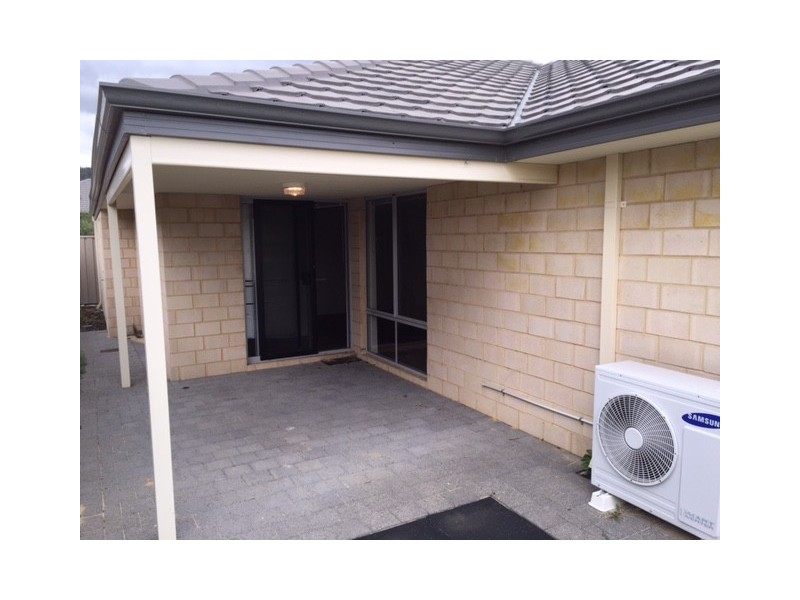 27 Chiltern Avenue, Brookdale WA 6112
