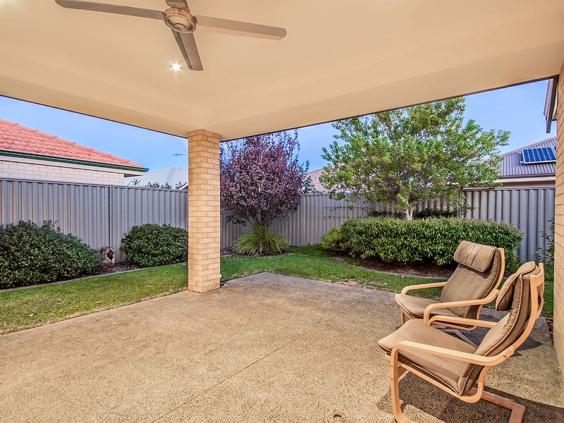 6 Rosette Place, Piara Waters WA 6112