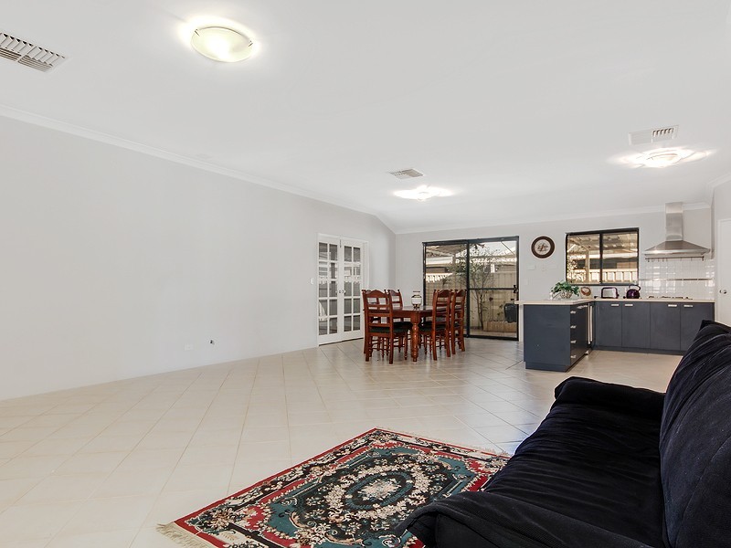 69 Welbeck Road, Canning Vale WA 6155
