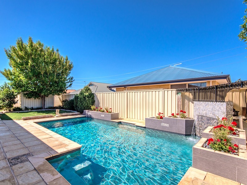 69 Welbeck Road, Canning Vale WA 6155